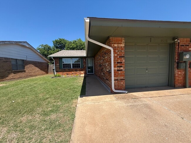 Photo - 1015 Swan Lake Ct