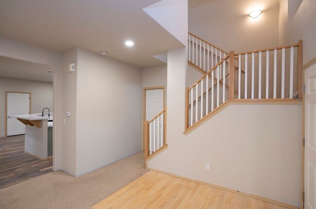 Photo - Modern 4 Bedroom, 2.5 Bath Home In Silver Creek w/AC