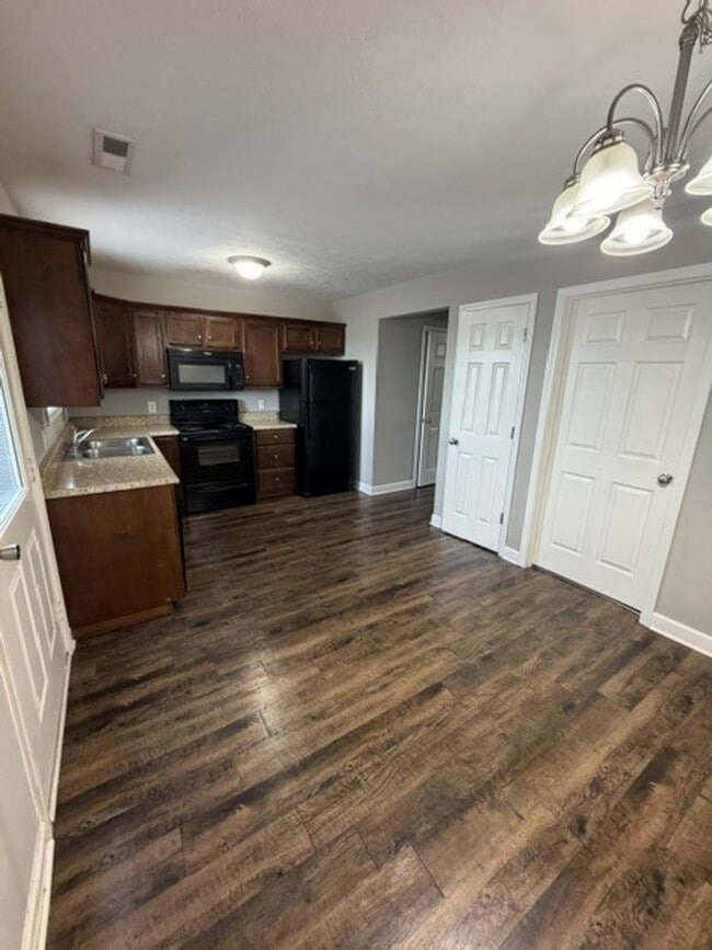 Photo - 257 Audley Ave