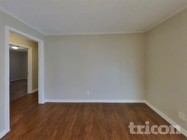 Photo - 2807 Alamo Pl