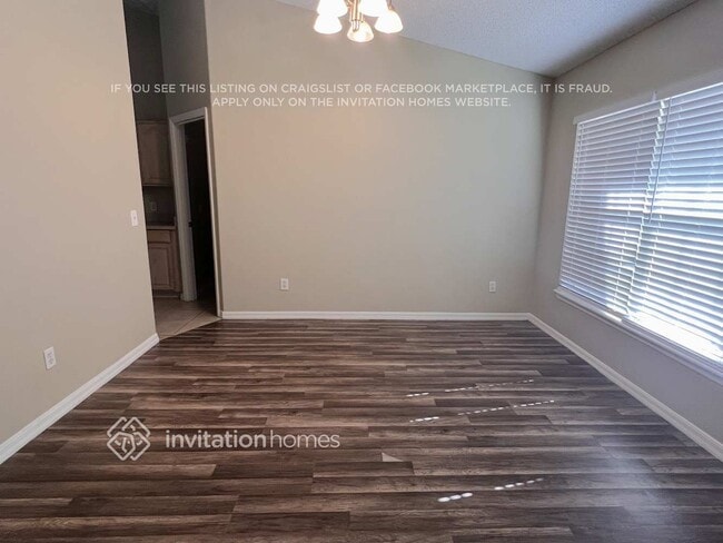 Photo - 19213 Starry St