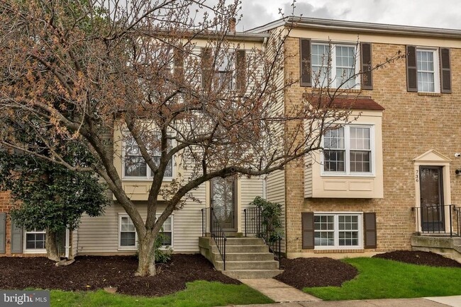 Building Photo - 734 Ivy League Ln Rental