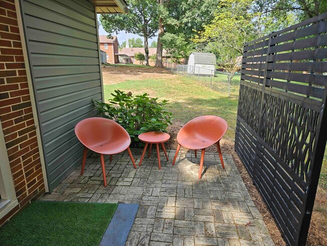 Photo - Fully Furnished, Beautiful Decor - 3BR / 1BA