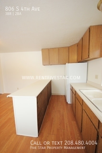 Photo - 806 S 4th Ave
