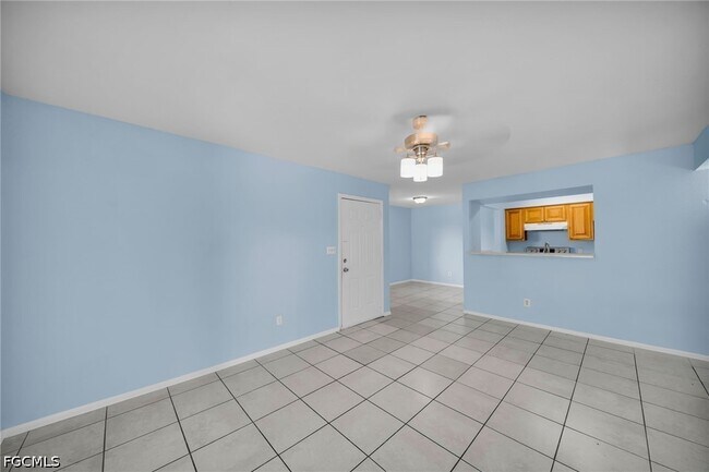Photo - 2885 Winkler Ave Unit 612
