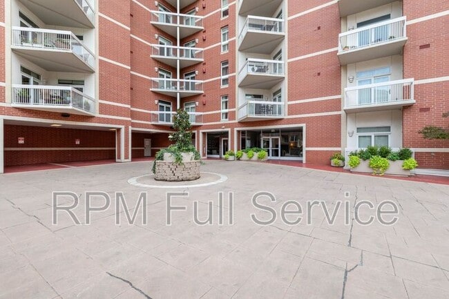 110 31st Ave N Unit 608