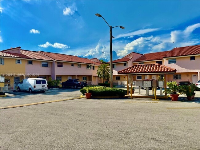 Photo - 550 SW 115th Ave Unidad 405H