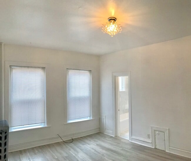 Photo - Spacious 1 Bed 1 Bath Denver Apartment in Capitol Hill! Available August! Unit 4