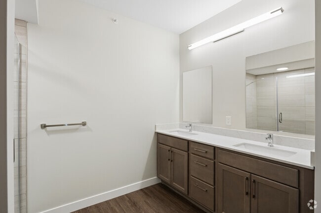 3BR, 2BA - 1,323SF - Primary Bathroom