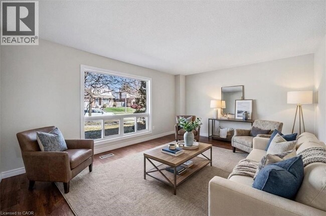 Photo - 252 The Country Way