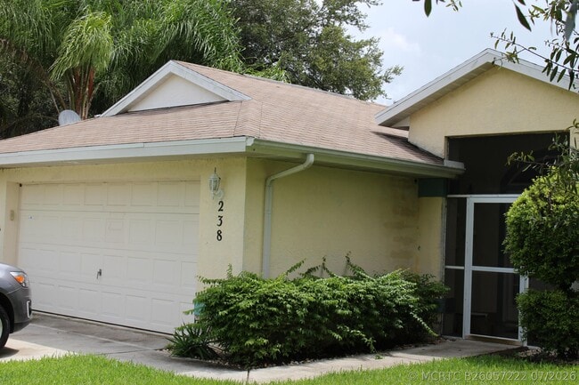 Building Photo - 238 SW Chandler Terrace
