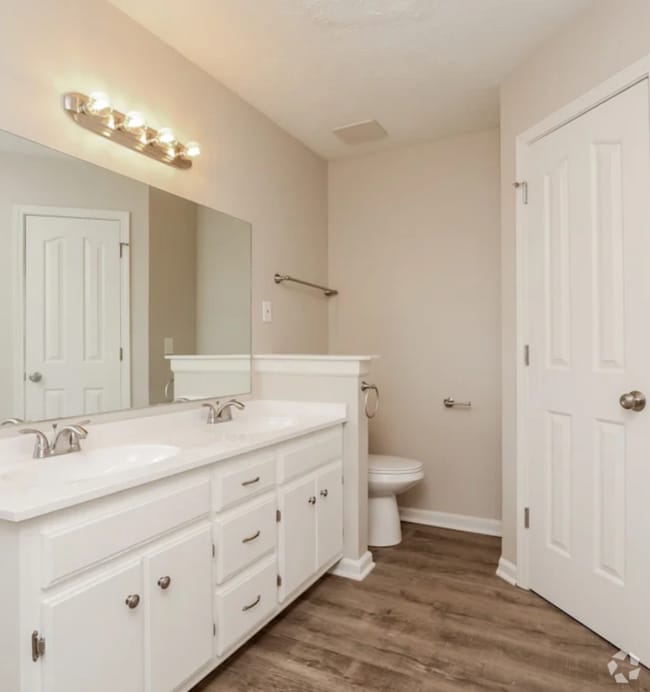 Building Photo - 2923 Weybridge Dr Rental