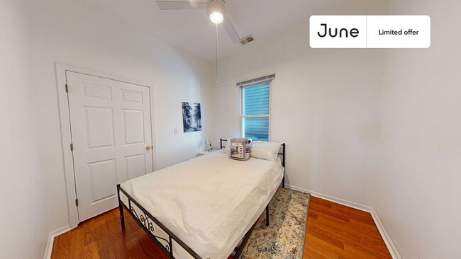 Private bedroom in 3 bed/1 bath Home - Private bedroom in 3 bed/1 bath Home Unit C