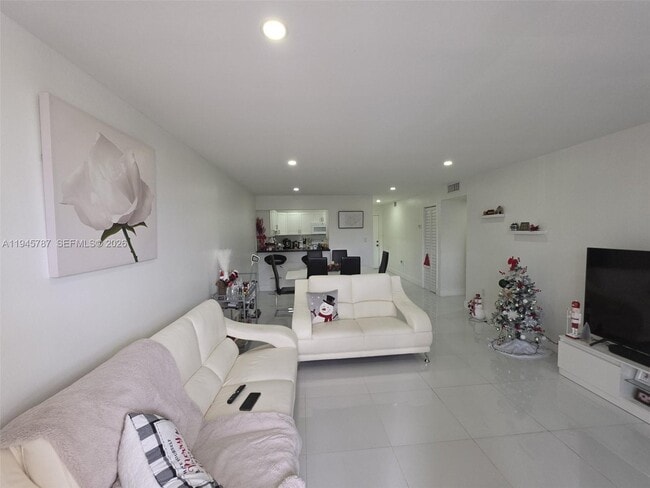 Photo - 6970 NW 186th St Unit 3-307