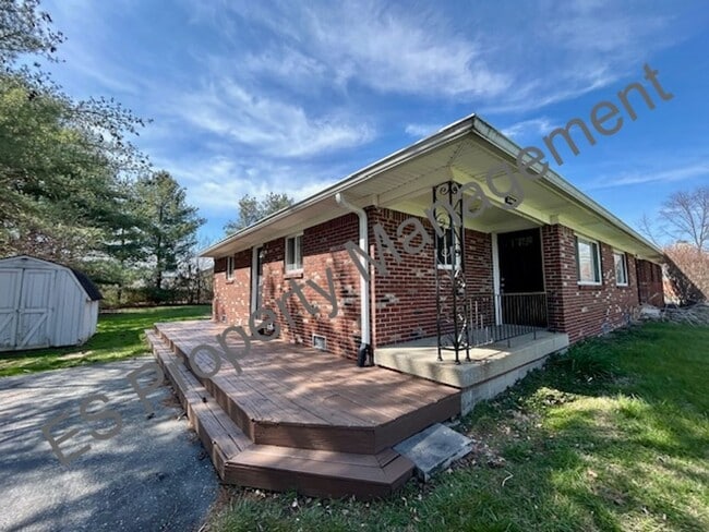 Photo - 2464/66 Tansel Rd - West Unit 2464 Tansel