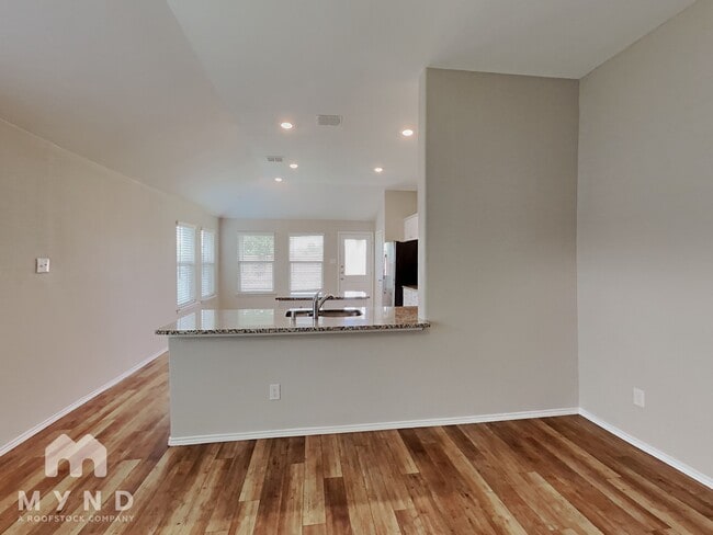 Photo - 482 Stuart Ln