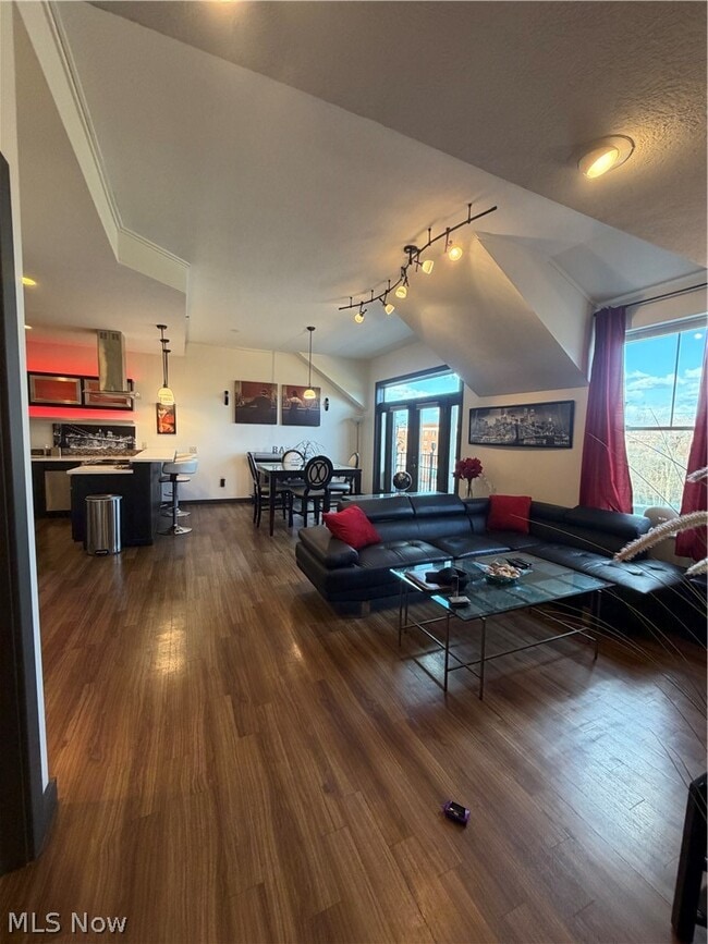 Photo - 1846 Front St Unit 408