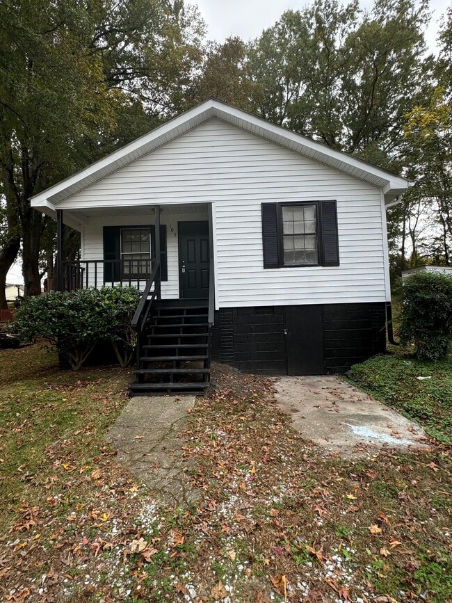 Building Photo - 0001 Dallas Bessemer City Hwy