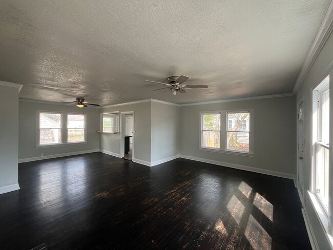 Photo - HOUSING VOUCHERS ACCEPTED