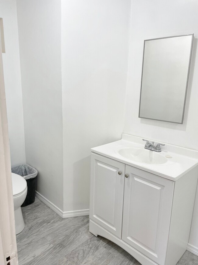 Photo - 155 S Grand Oaks Ave