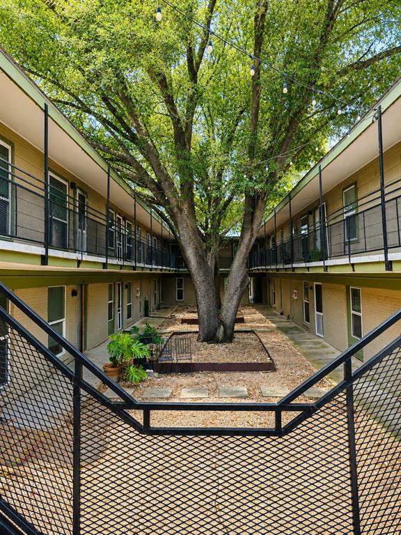 Photo - 2021 Bluebonnet Ln Unit 106