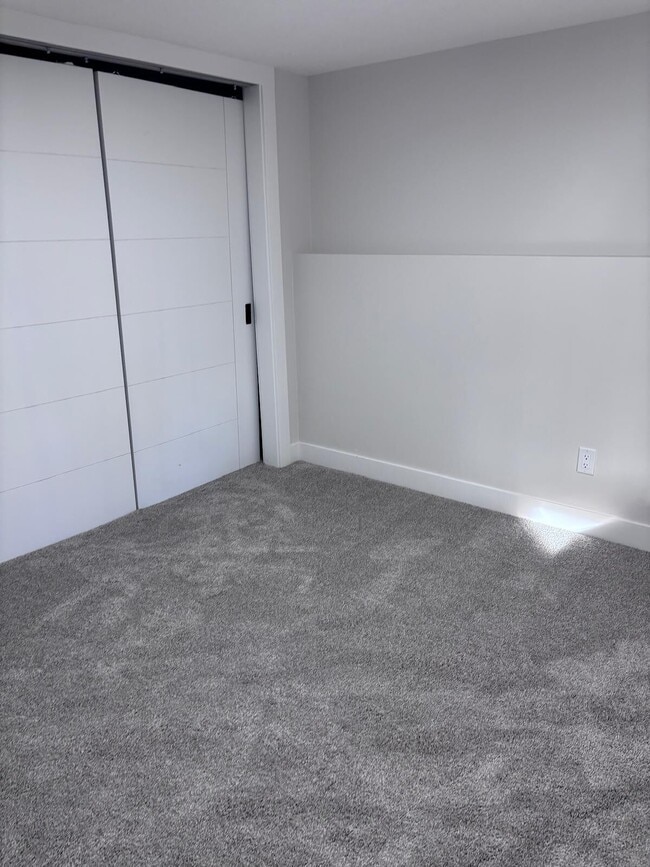 Photo - 70 Edgebank Cir NW