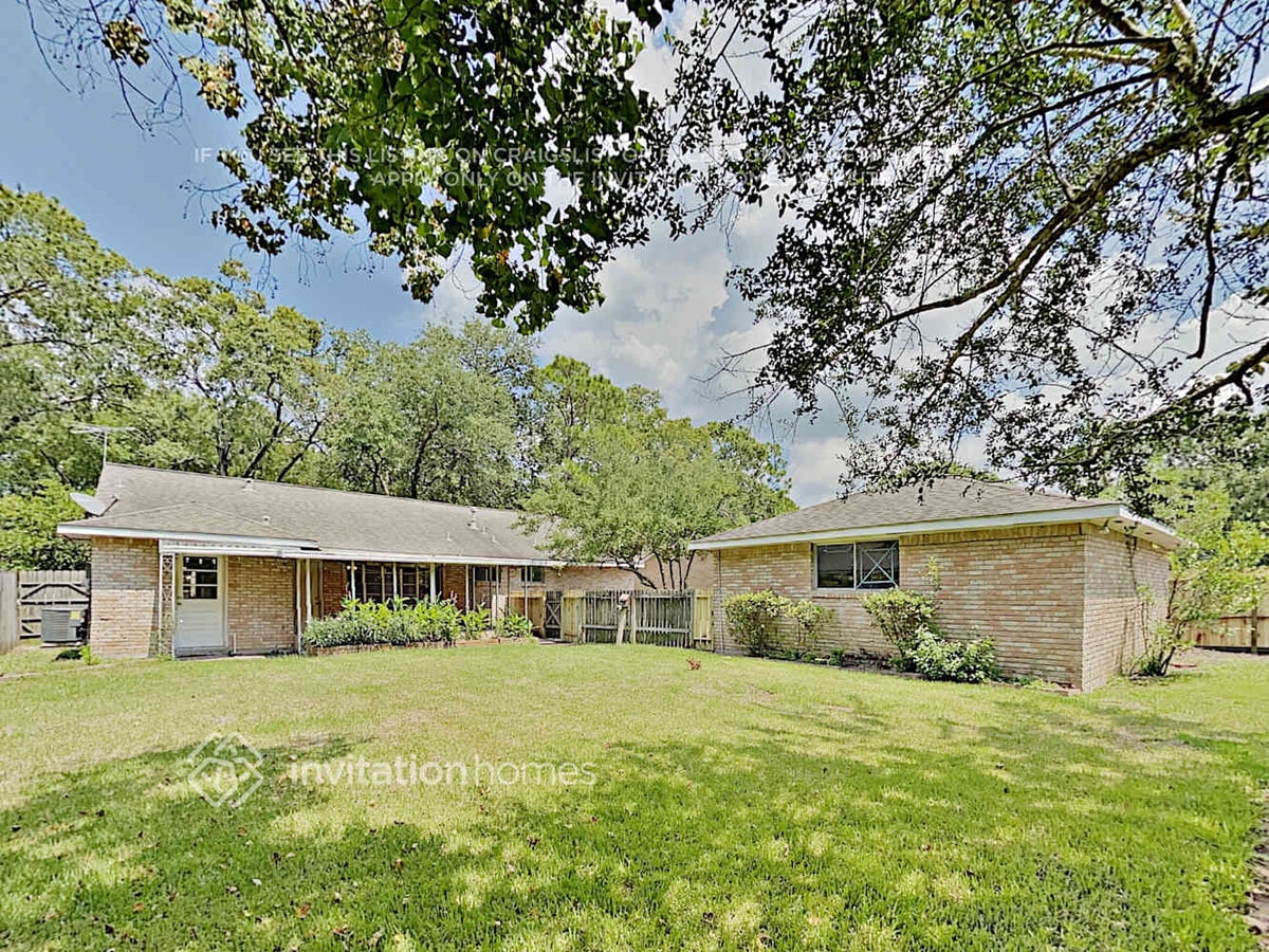 Photo - 1927 Westlake Rd