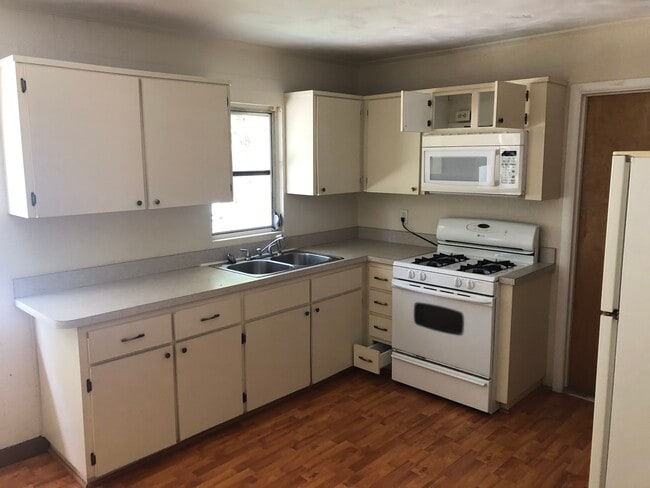 Photo - 157 N Rhodes St