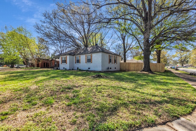 Photo - 4895 Helene Rd