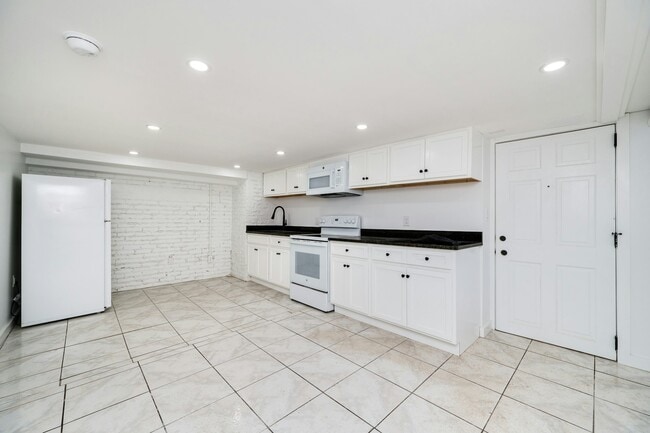 Building Photo - 57 S 6th St Unit 9 Rental