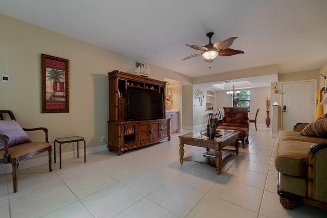 Photo - 12524 Shoreline Dr Unidad 302