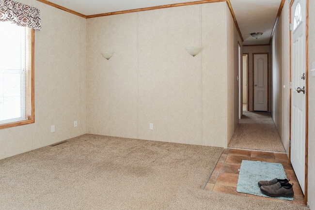 Photo - 900 Boothby Rd