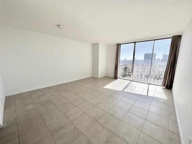 Photo - 2016 Main St Unit 1608