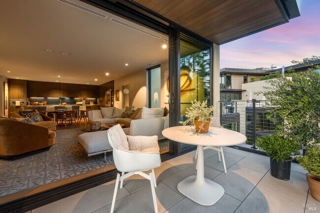 Photo - 171 Sawmill Cir