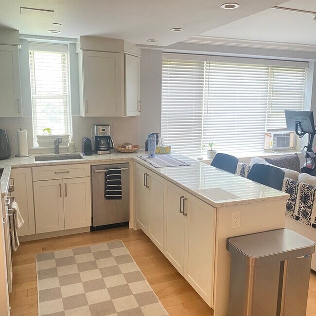 Photo - 145 Pinckney St Unit 316