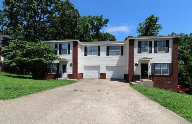 Building Photo - 5 Iris Way