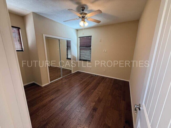 Photo - 1771 Band Saw Pl N W