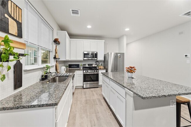 308 Catalina Dr