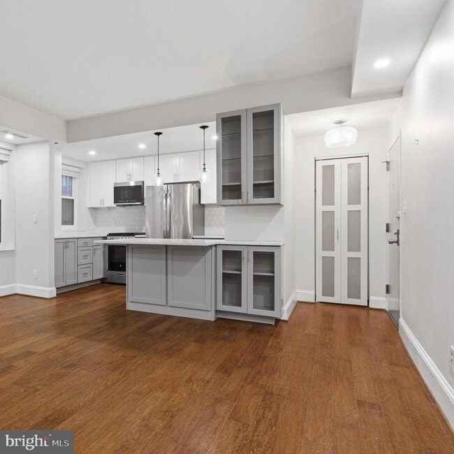 Photo - 2127 California St NW Unit 102