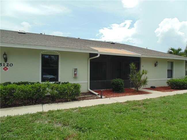 Building Photo - 5120 SW Courtyards Ct Rental