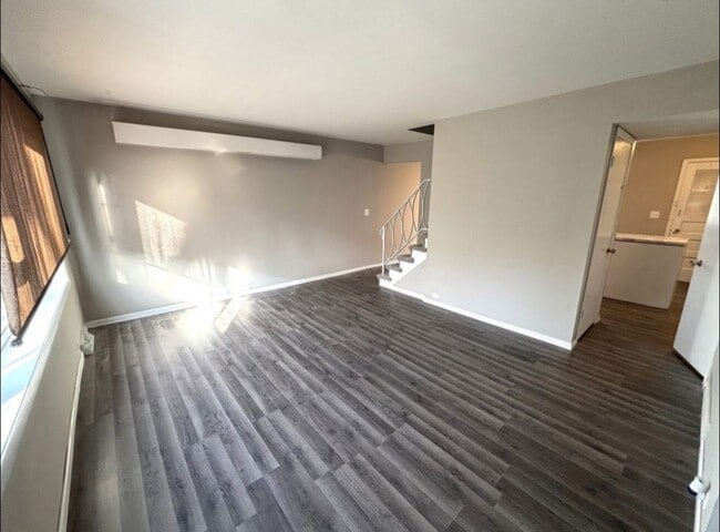 Photo - 929 W North Ave