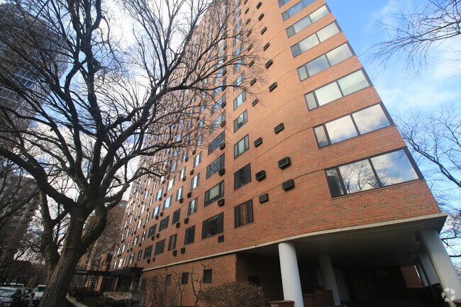 Building Photo - 3100 N Lake Shore Dr Unit 1302 Rental