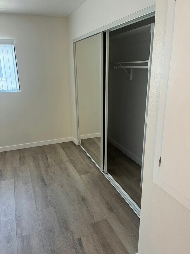 Photo - 14328 Addison St Unidad 6