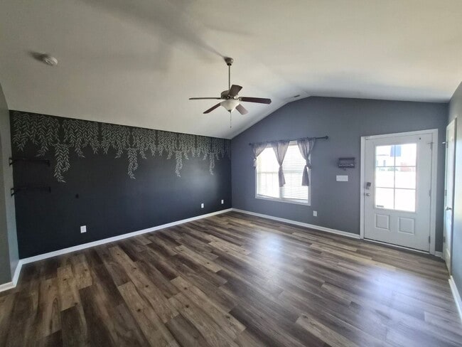 Photo - 103 Palin Trail