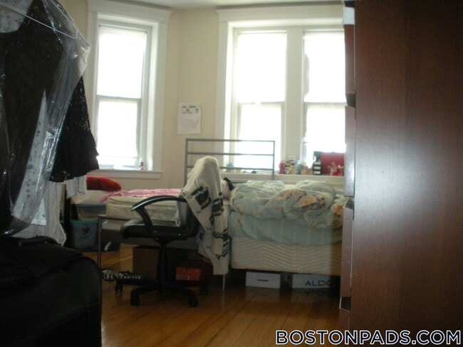 Photo - 97 St Stephen St Unit 40