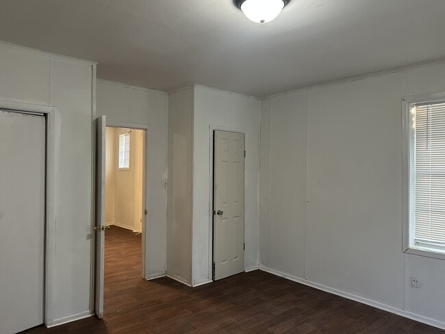 Photo - 1303 Bell St