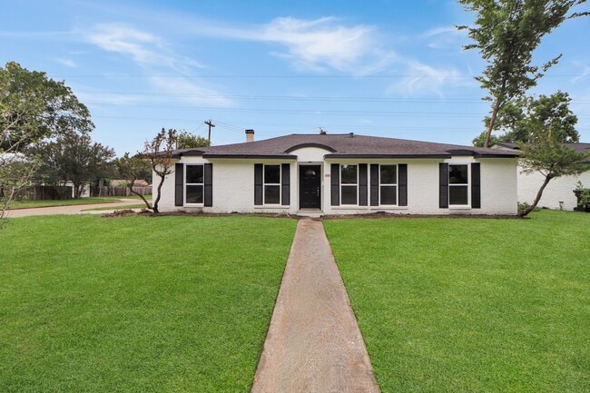 Building Photo - 6014 Willowbend Blvd