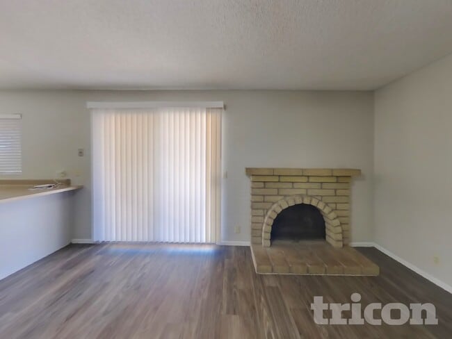 Photo - 313 W Nopal Pl