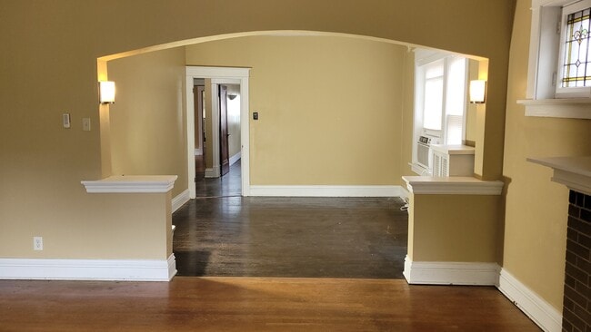 Photo - 3629 Wilmington Ave Unit 2nd Floor