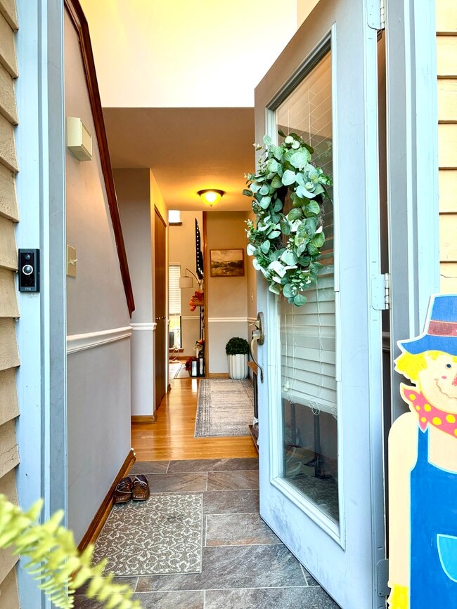 Photo - 8254 Beehive Cir